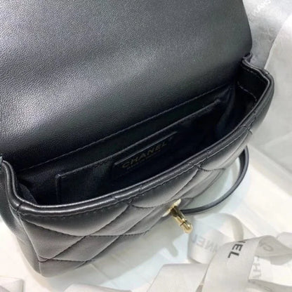 Chanel Women鈥檚 Classic Flap Bags