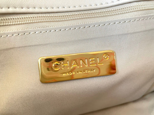 Chanel Luxury Handbag Style 602 Rovelle Bags