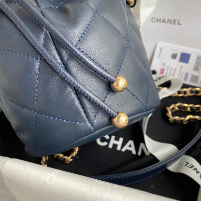 Chanel Luxury Handbag Style 648 Rovelle Bags