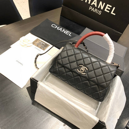 Chanel Luxury Handbag Style 538 Rovelle Bags
