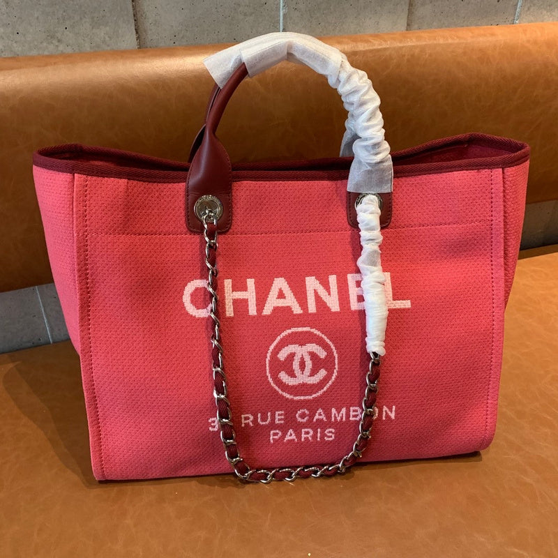 Chanel Luxury Handbag Style 553 Rovelle Bags