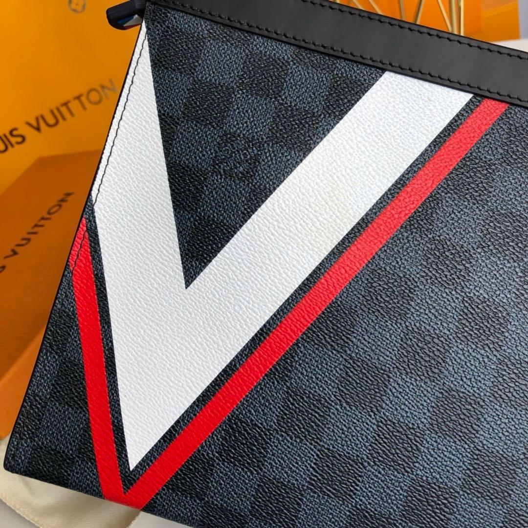 LOUIS VUITTON TOILETRY POUCH