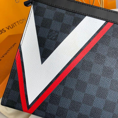 LOUIS VUITTON TOILETRY POUCH