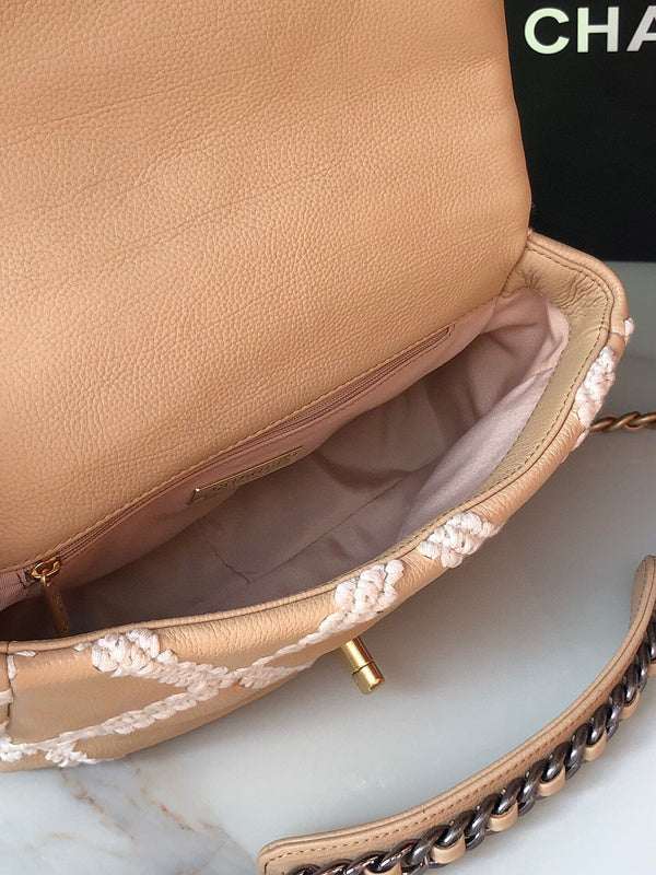 Chanel Luxury Handbag Style 610 Rovelle Bags