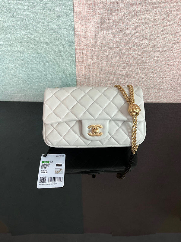 Chanel Luxury Handbag Style 70 Rovelle Bags
