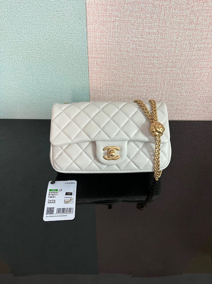 Chanel Luxury Handbag Style 70 Rovelle Bags