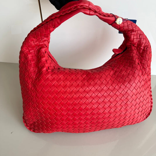 Bottega Veneta Veneta Hobo Small Red 40cm Lambskin Leather