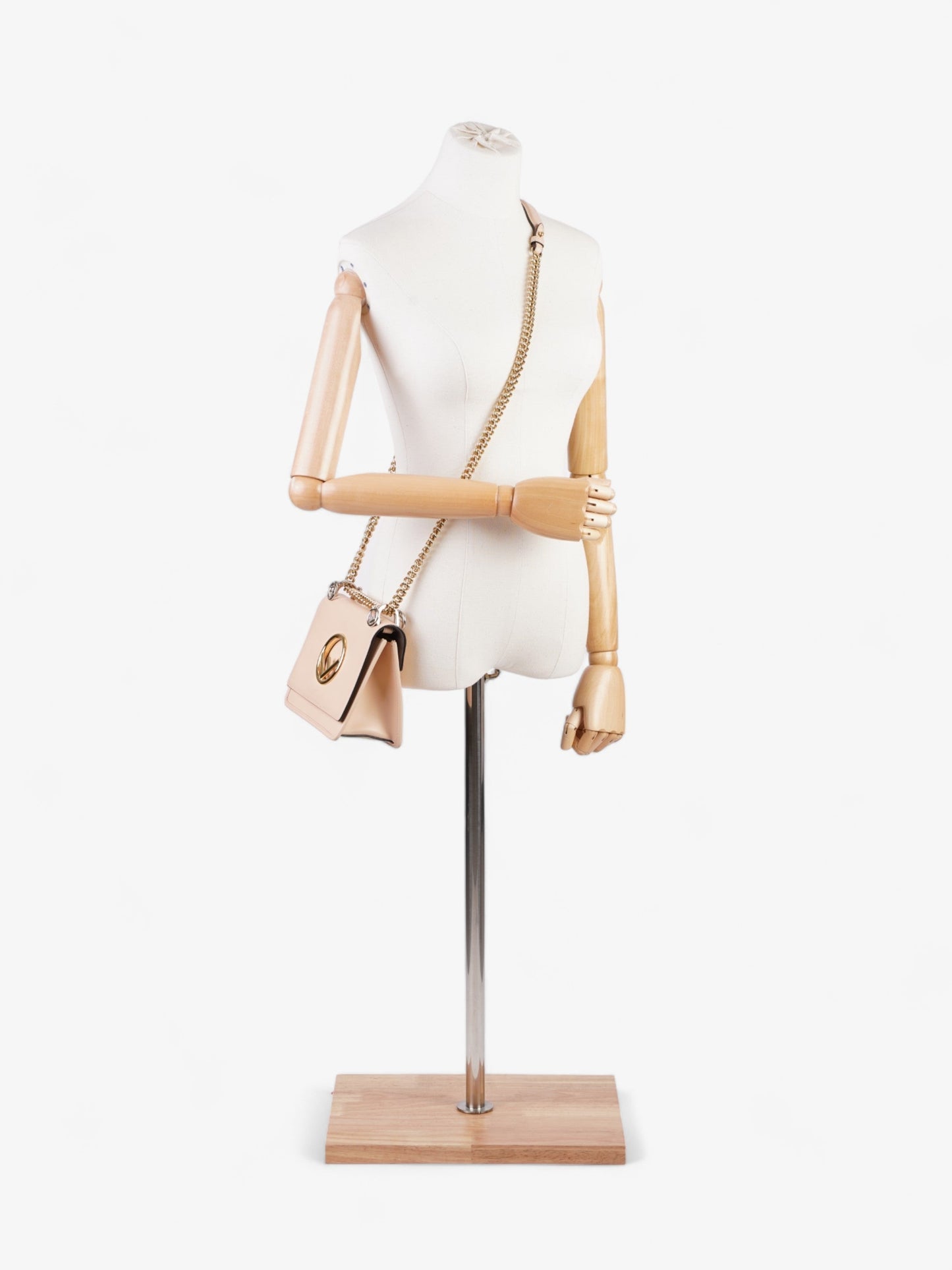 Fendi Luxury Leather Beige Handbag Rovelle Bags