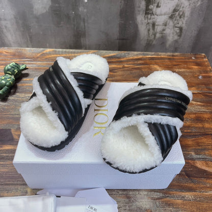 Christian Dior D - Cross Slide