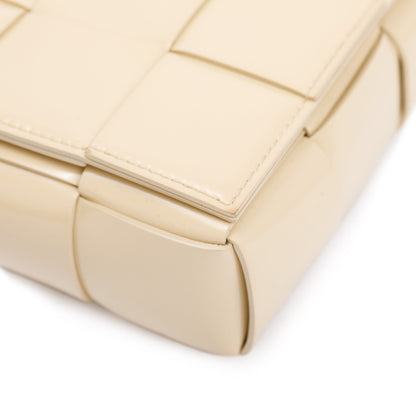Bottega Veneta Beige Patent Leather Intrecciato Cassette Bag