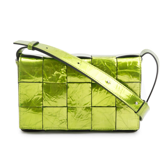 Bottega Veneta Green Metallic Crushed Calfskin Maxi Intrecciato Leather Cassette Bag