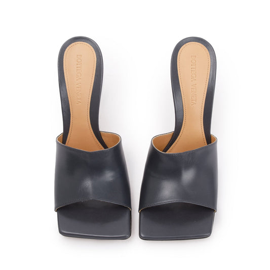 Bottega Veneta Grey Nappa Leather Stretch Mule, Size 36