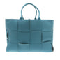 Luxury Bottega Veneta Large Maxi Intrecciato Arco Tote (SHG-cBLzn9)