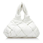 Luxury Bottega Veneta Maxi Intrecciato Padded Lock Tote (SHG-gYS5Vd)