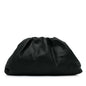 Luxury Bottega Veneta The Pouch Clutch (SHG-FyQX4S)