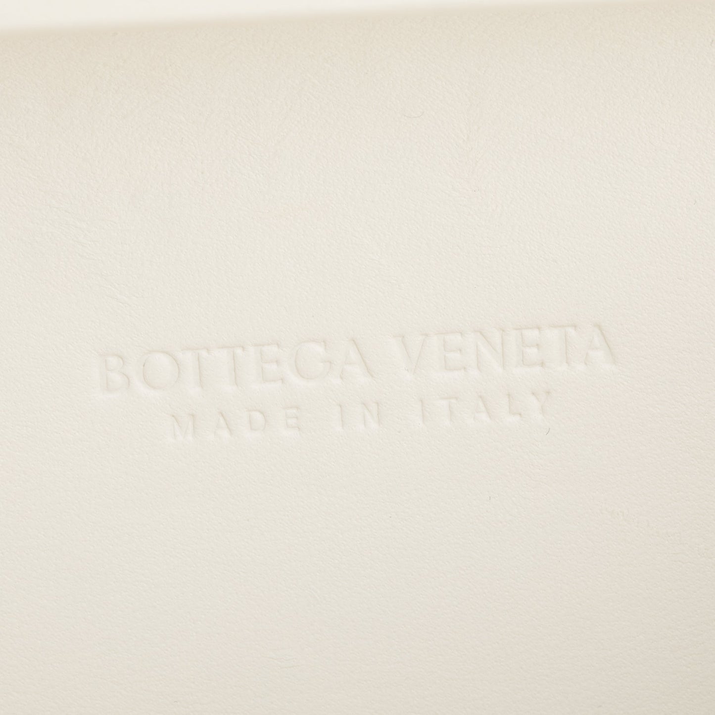 Bottega Veneta White Intreccio-Woven Leather Mini Loop Metal Knots On Strap Clutch Bag