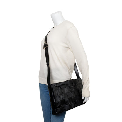 Bottega Venetaen Black Intrecciato Leather Maxi Cassette Flap Messenger Bag