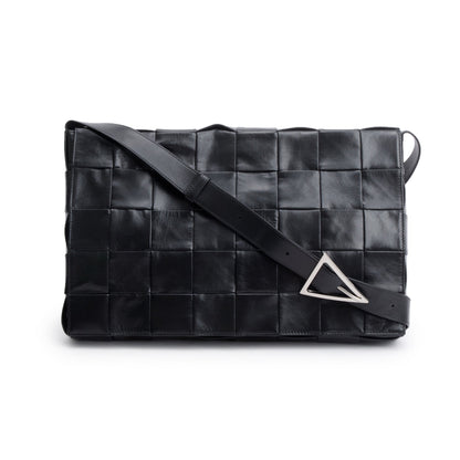 Bottega Venetaen Black Intrecciato Leather Maxi Cassette Flap Messenger Bag
