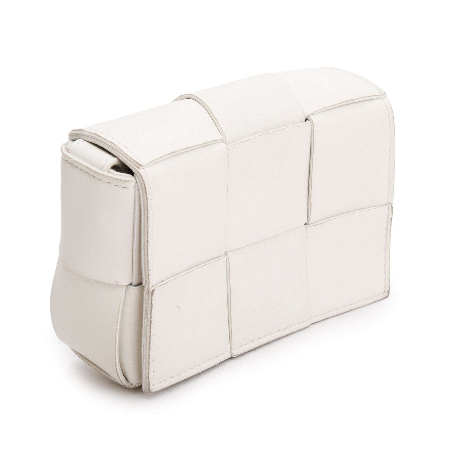 Bottega Venetaen White Maxi Intrecciato Leather Extra Mini Cassette Flap Bag