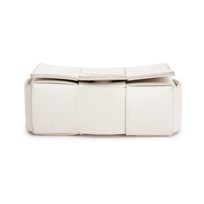 Bottega Venetaen White Maxi Intrecciato Leather Extra Mini Cassette Flap Bag