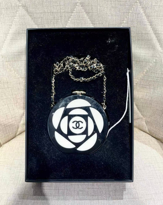 Chanel Luxury Leather Black Clutch Style 9 Rovelle Bags
