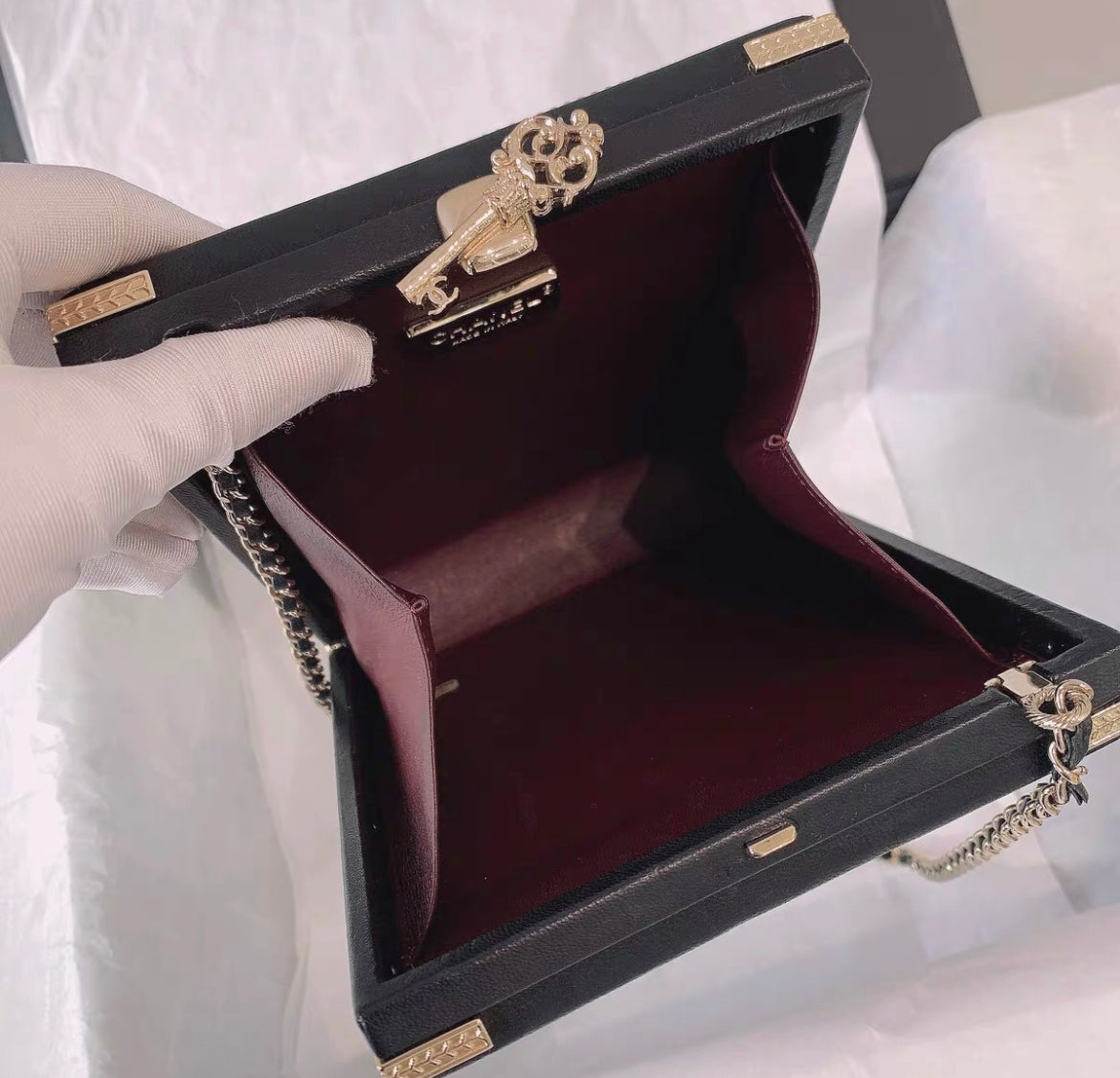 Chanel Luxury Leather Crossbody Rovelle Bags