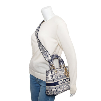 Christian Dior 2022 Blue Toile De Jouy Reverse Embroidery Medium Lady D-Lite Bag Rovelle Bags