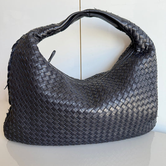Bottega Veneta Intrecciato Hobo Bag Medium Black Navy Leather 47cm