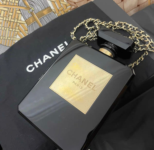 Chanel Luxury Leather Black Clutch Style 10 Rovelle Bags