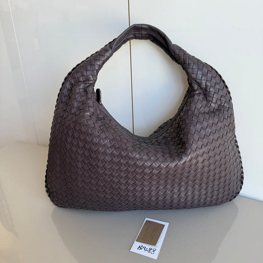 Bottega Veneta Veneta Intrecciato Hobo Bag Large Dark Chocolate Brown Lambskin leather 47cm