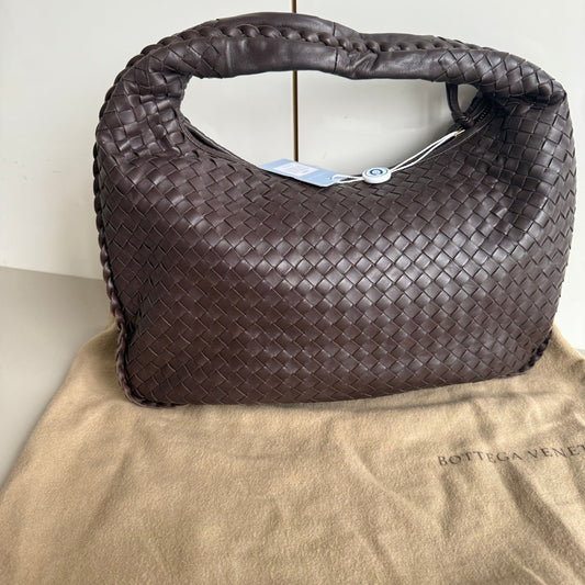 Bottega Veneta Intrecciato Hobo Bag Medium Dark Chocolate Brown Lambskin leather 40cm