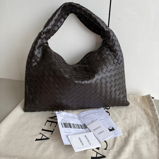 Bottega Veneta Hop Hobo Small Medium Leather Chocolate Brown 46cm