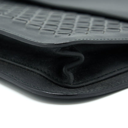 Bottega Veneta Men’s Pouch Intrecciate Black With Black Hardware