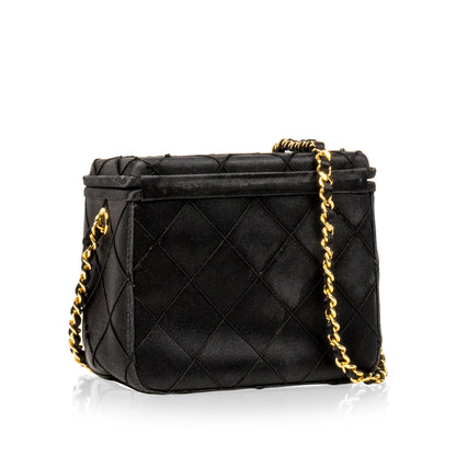 Chanel Luxury Leather Black Handbag Style 18 Rovelle Bags
