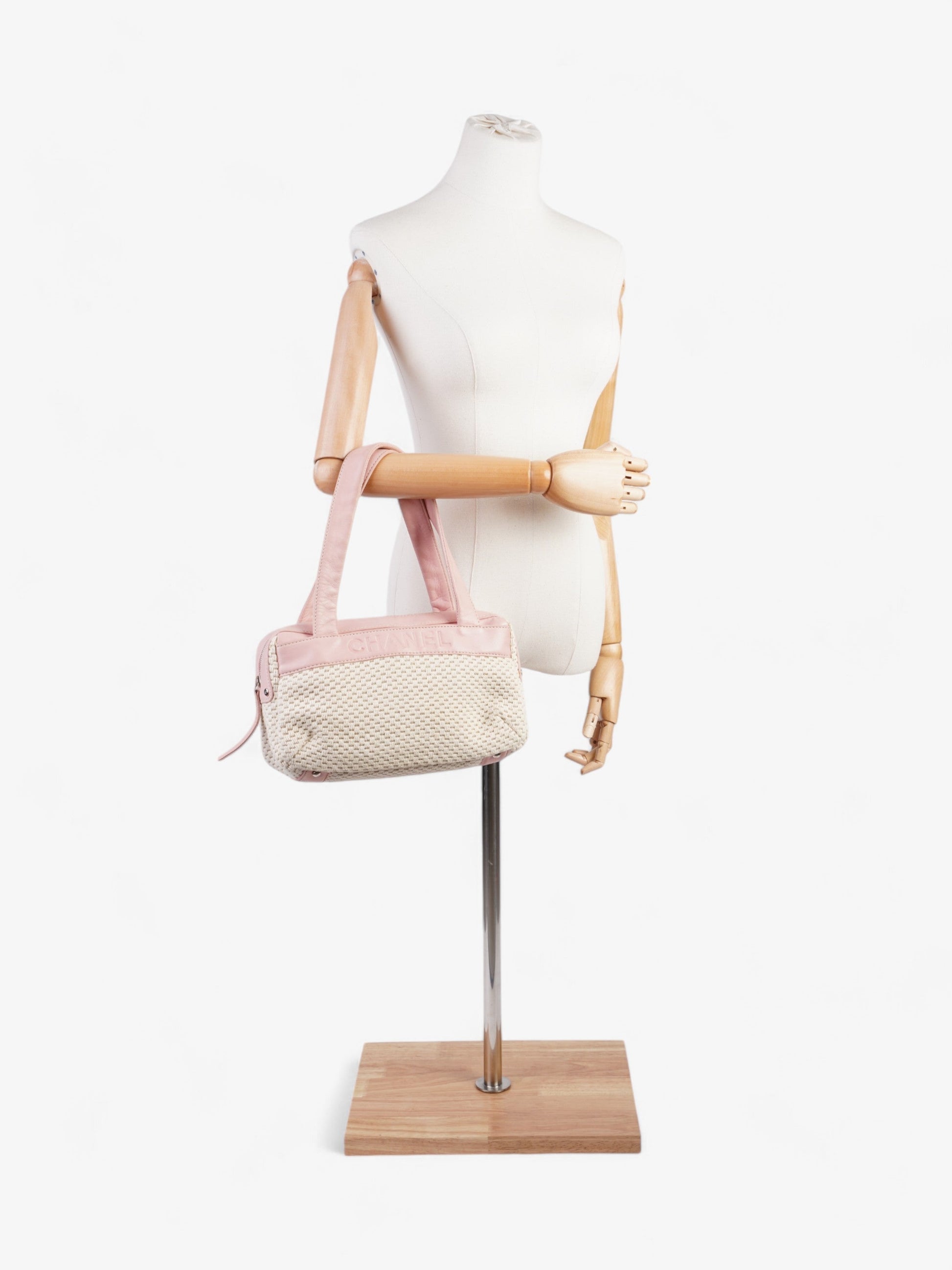 Chanel Luxury Leather Silver Handbag Style 4 Rovelle Bags
