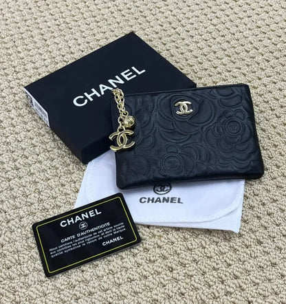 Chanel Wallet With Chain Logo
