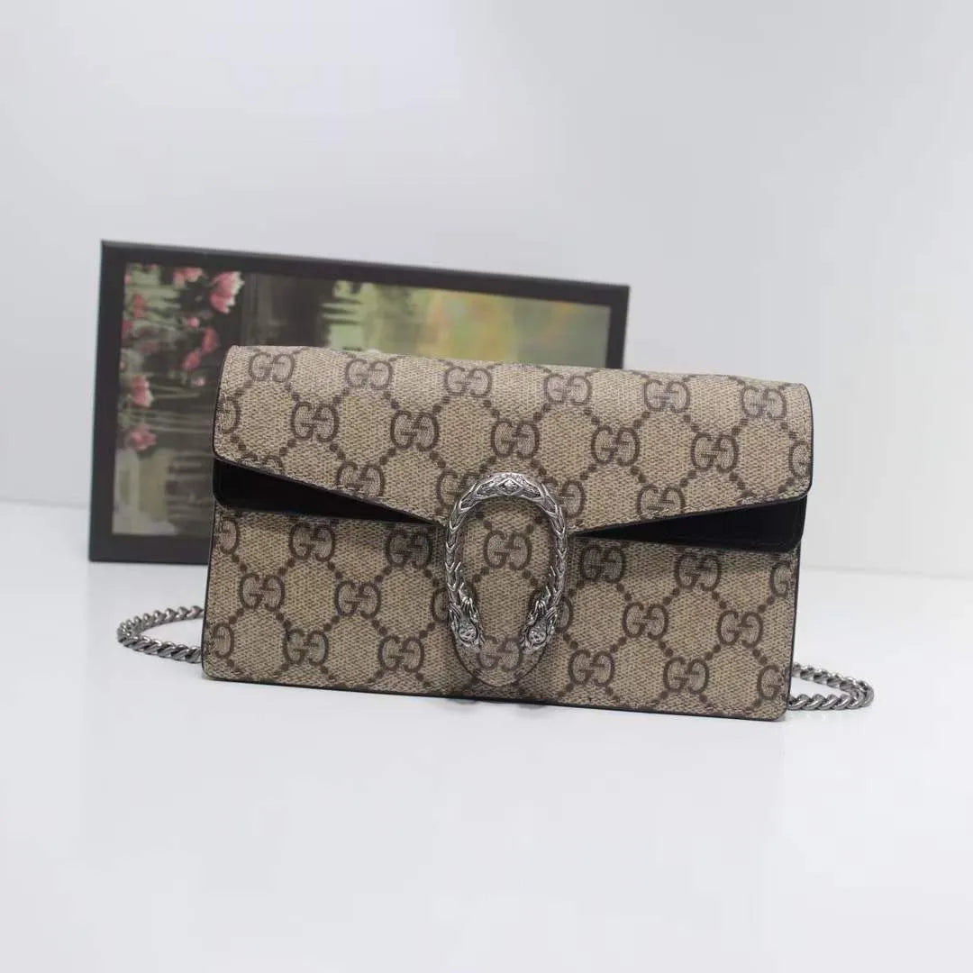 Gucci GG Supreme Monogram Super Mini Dionysus Bag
