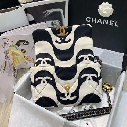 Chanel 19 Flap Bag medium black ecru