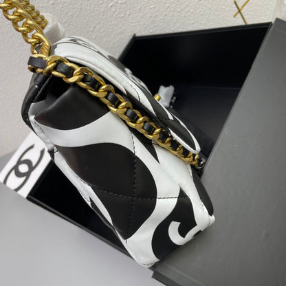 Chanel 19 Flap Bag medium black ecru