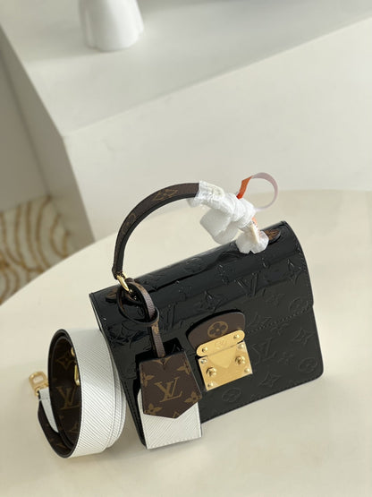 LOUIS VUITTON
Noir Monogram Vernis Leather Spring Street NM Bag