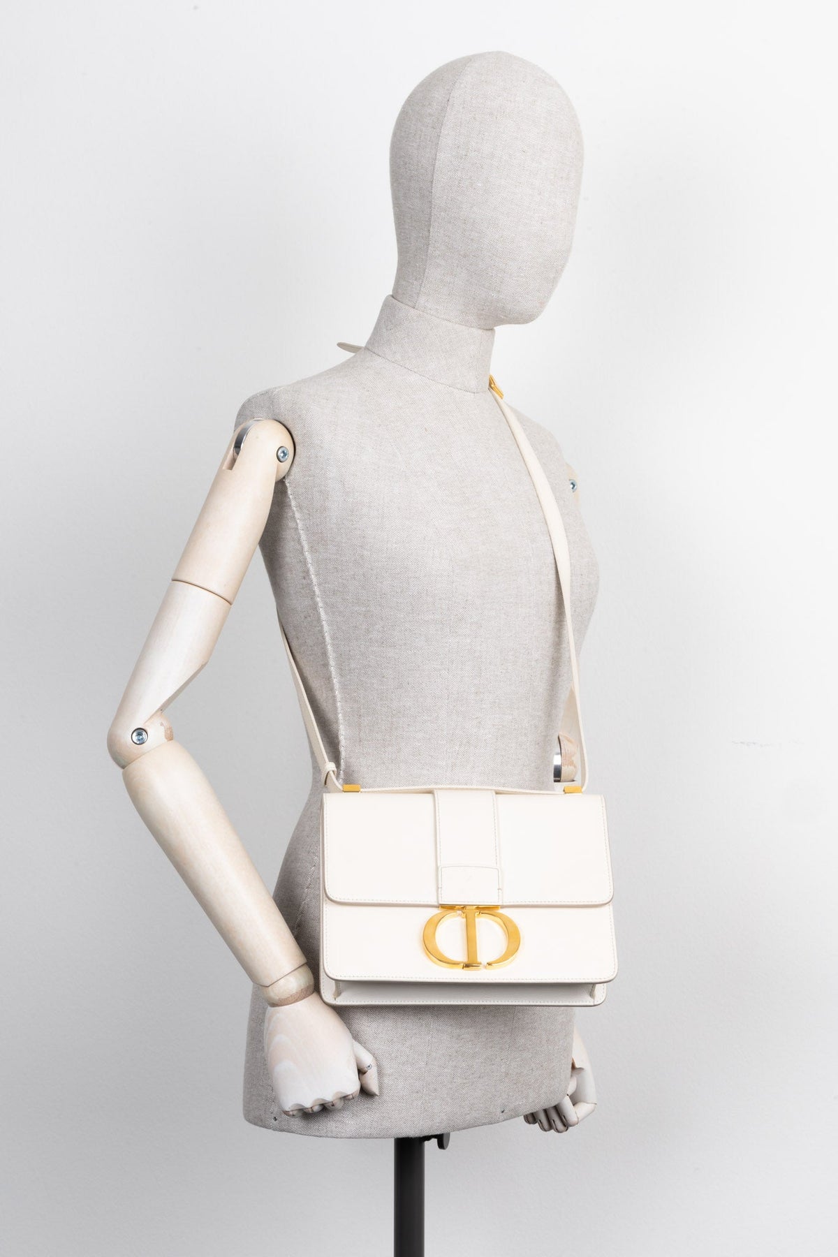 Christian Dior Montaigne Bag Latte Rovelle Bags