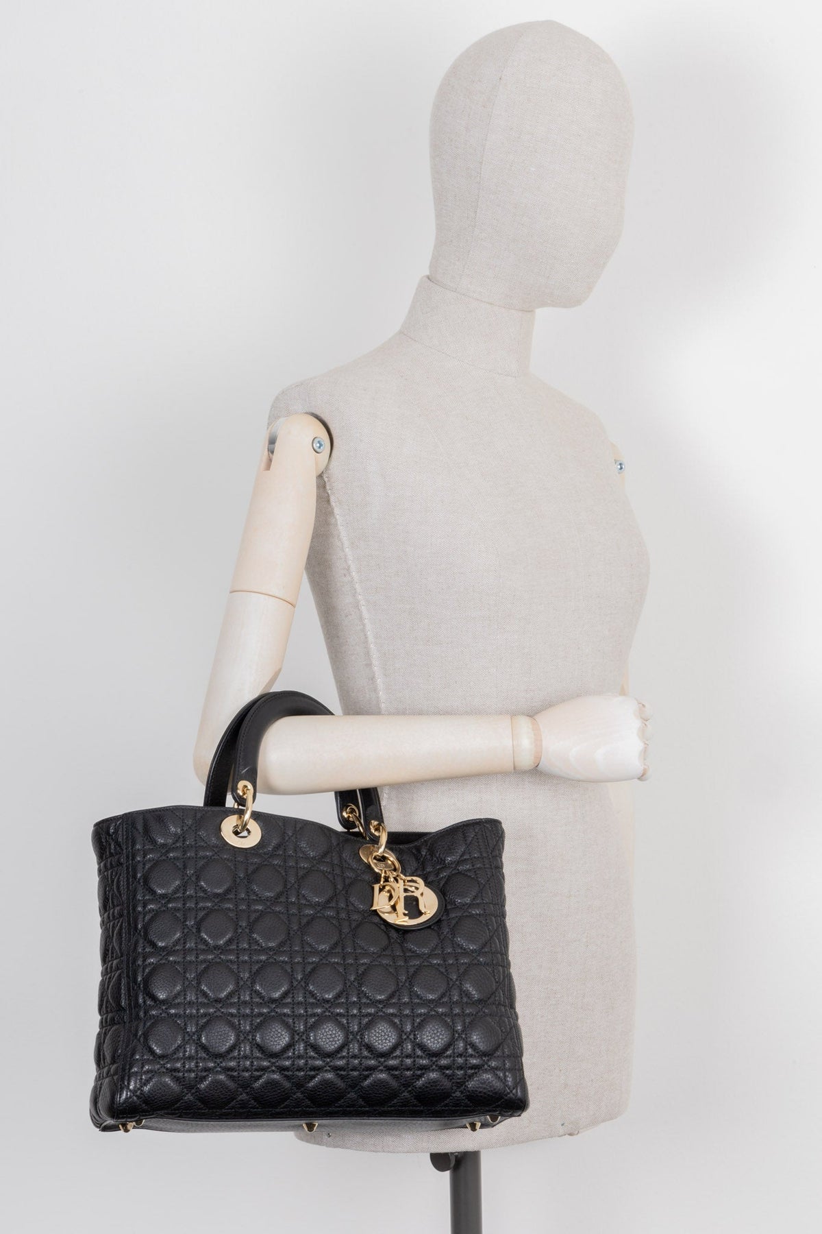 Christian Dior Lady Dior Bag Quilted Grained Calfskin Black Rovelle Bags