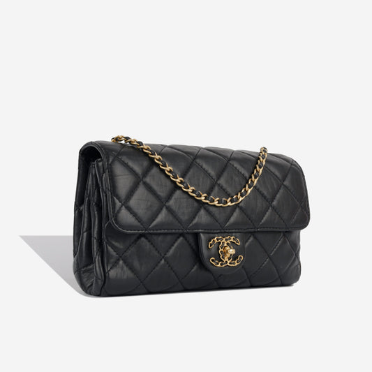 Chanel WOC Lambskin Black Crossbody Rovelle Bags