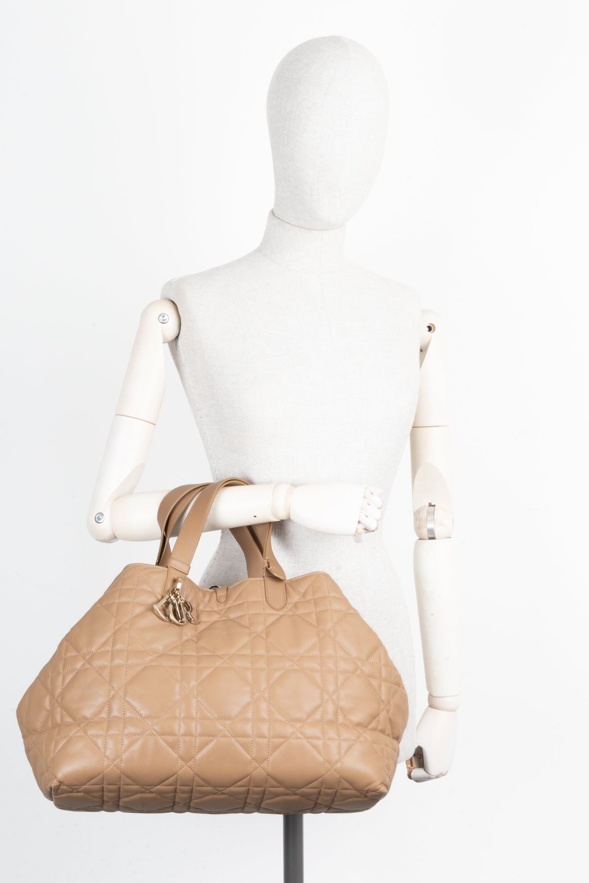 Christian Dior Large Toujours Tote Beige Rovelle Bags