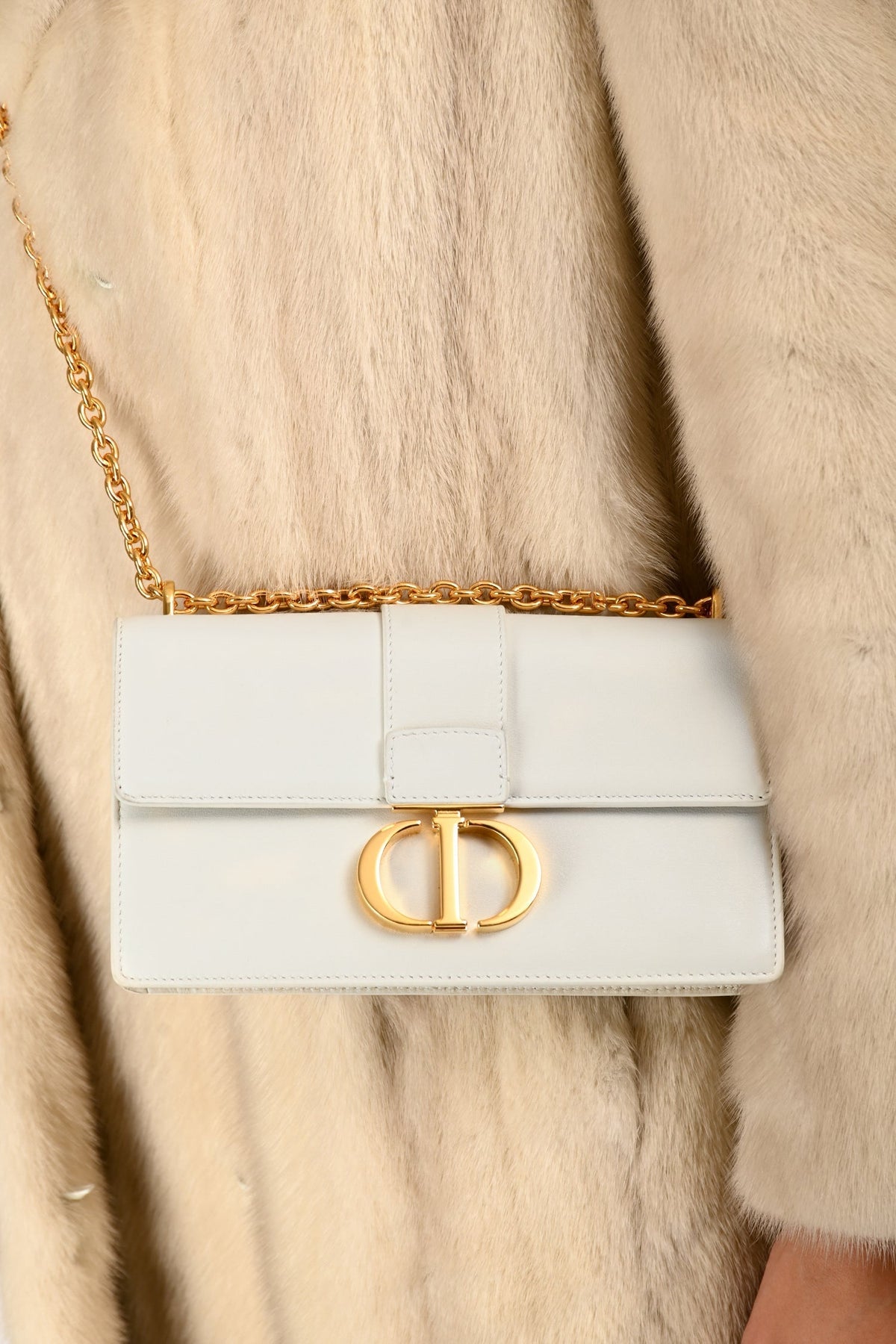 Christian Dior White Leather '30 Montaigne East-West' Crossbody Bag With Chain Rovelle Bags