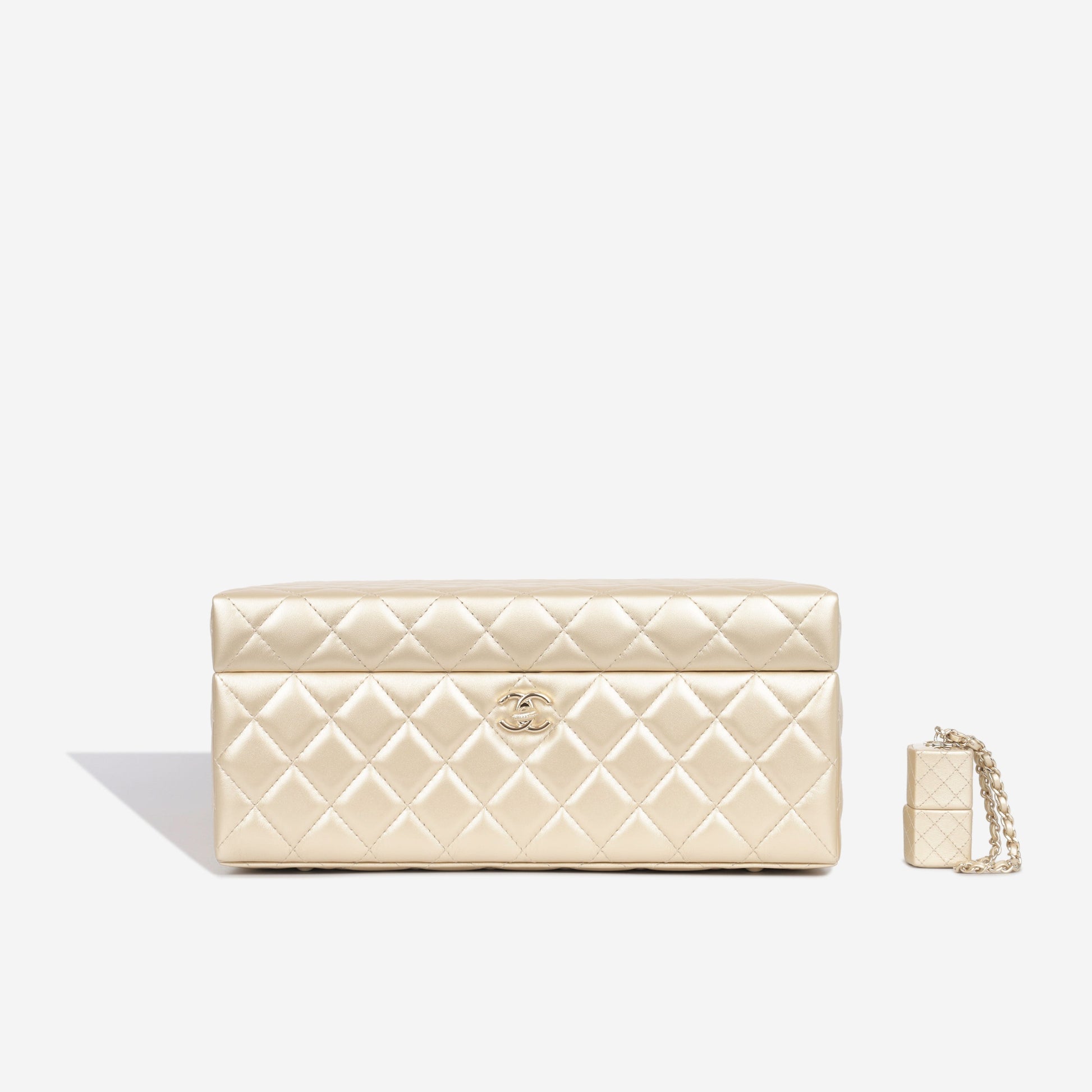 Chanel Luxury Lambskin Gold Handbag Style 14 Rovelle Bags