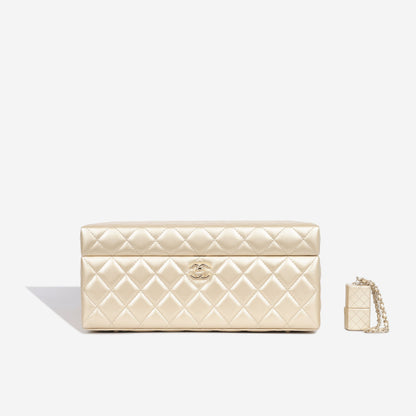 Chanel Luxury Lambskin Gold Handbag Style 14 Rovelle Bags