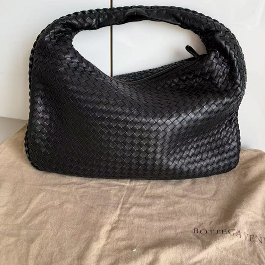 Bottega Veneta Veneta Intrecciato Hobo Bag Medium Black Leather 47cm