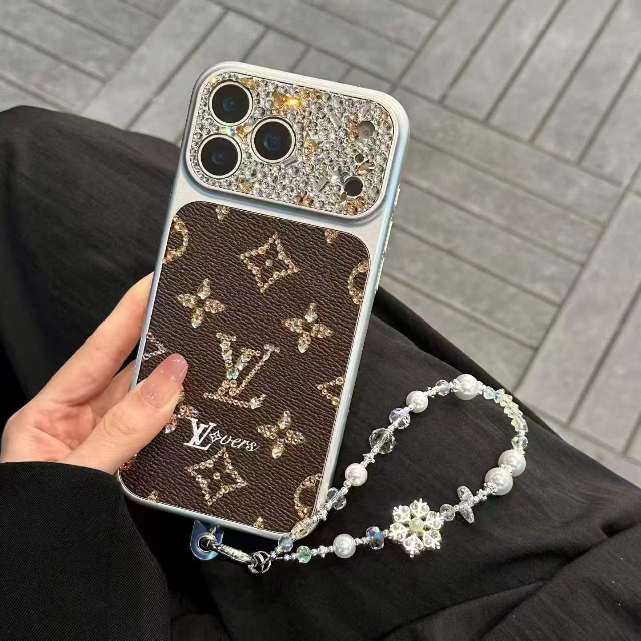 Luxurious, sparkling diamond iPhone phone case-2