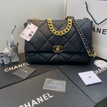 Chanel Luxury Handbag Style 597 Rovelle Bags
